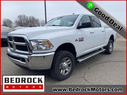 2017 RAM 2500 SLT Crew Cab 4x4 6'4' Box
