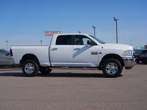 2017 RAM 2500 SLT Crew Cab 4x4 6'4' Box
