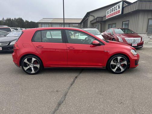 2015 Volkswagen Golf GTI 2.0T SE 4-Door