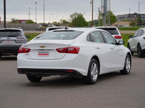 Summit White 2020 Chevrolet Malibu 1LS
