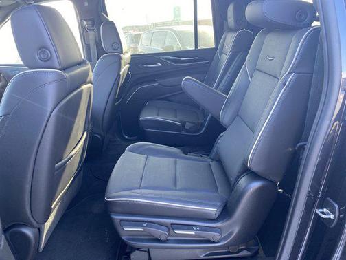 2023 Cadillac Escalade ESV Sport