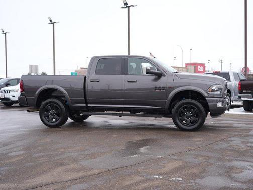 2018 RAM 2500 Laramie Crew Cab 4x4 6'4' Box