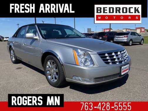 Light Platinum 2008 Cadillac DTS Base