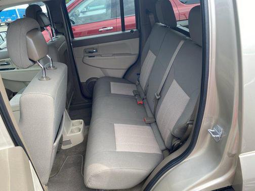 2010 Jeep Liberty Sport