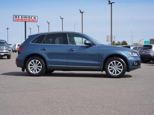 Utopia Blue Metallic 2016 Audi Q5 2.0T Premium Plus