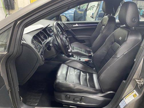 2016 Volkswagen Golf R 2.0T DSG