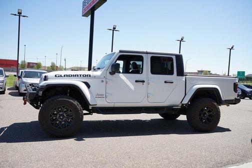 2022 Jeep Gladiator Overland