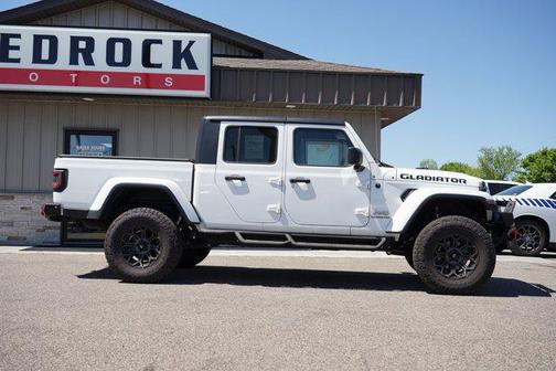 2022 Jeep Gladiator Overland