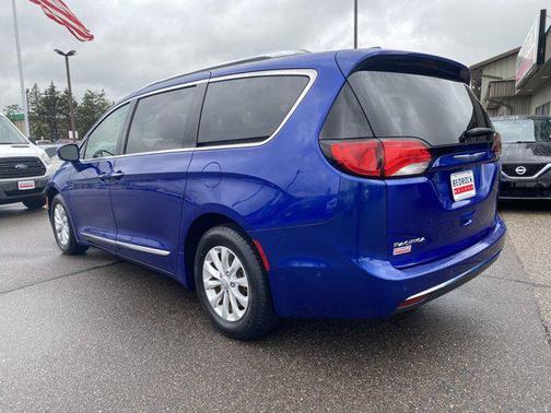 2018 Chrysler Pacifica Touring-L