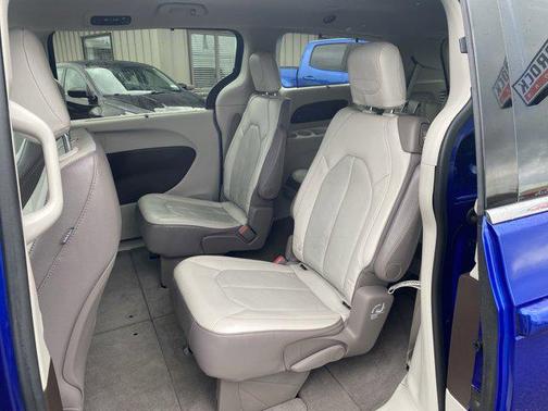 2018 Chrysler Pacifica Touring-L