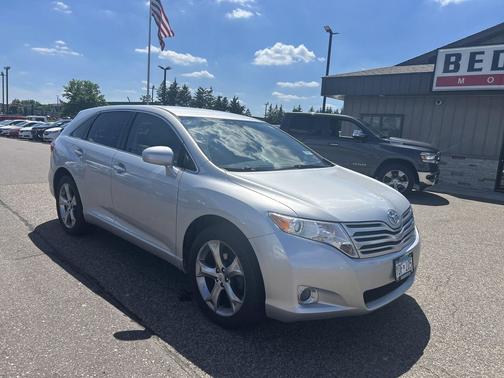 Classic Silver Metallic 2010 Toyota Venza Base