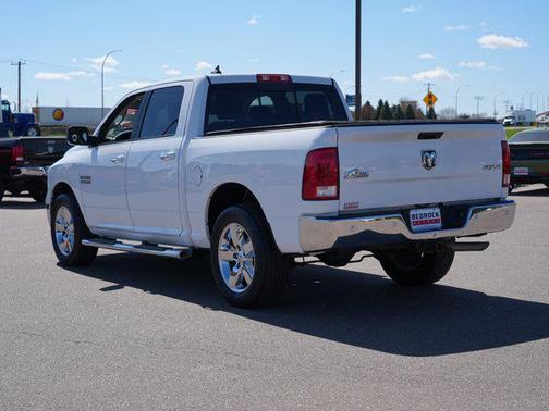 Bright White Clearcoat 2017 RAM 1500 Big Horn
