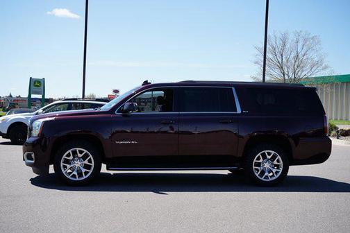 2017 GMC Yukon XL SLT