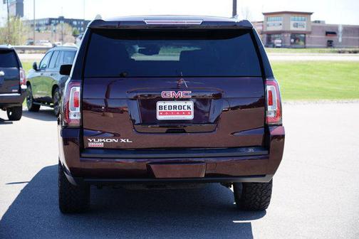 2017 GMC Yukon XL SLT