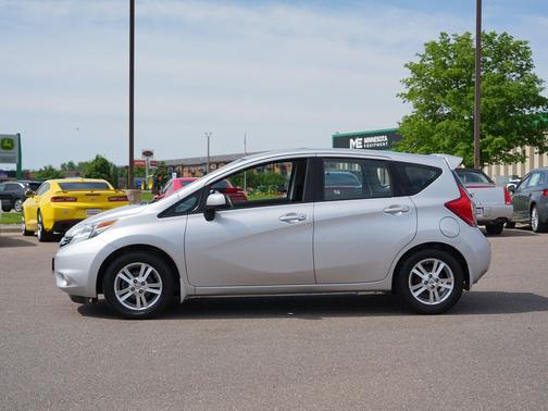 Brilliant Silver Metallic 2014 Nissan Versa Note S Plus