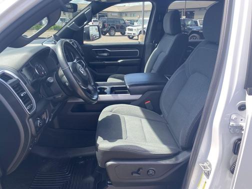 Bright White Clearcoat 2020 RAM 1500 Big Horn/Lone Star