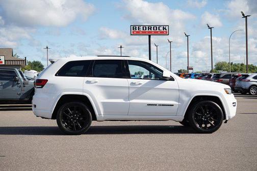 2021 Jeep Grand Cherokee Laredo