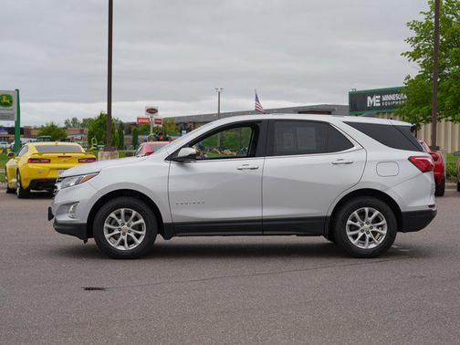 Silver Ice Metallic 2019 Chevrolet Equinox 1LT
