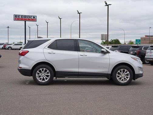 Silver Ice Metallic 2019 Chevrolet Equinox 1LT
