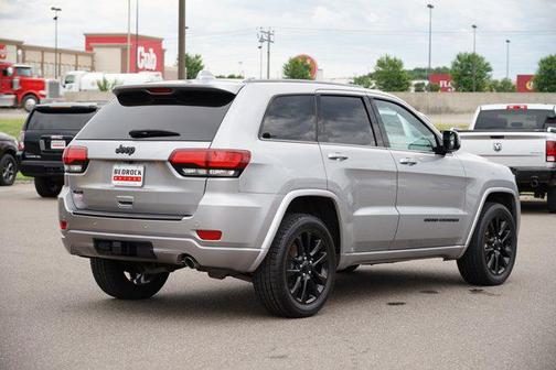 2017 Jeep Grand Cherokee Altitude