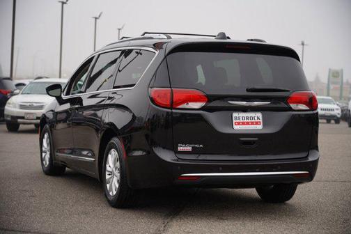 2018 Chrysler Pacifica Touring-L