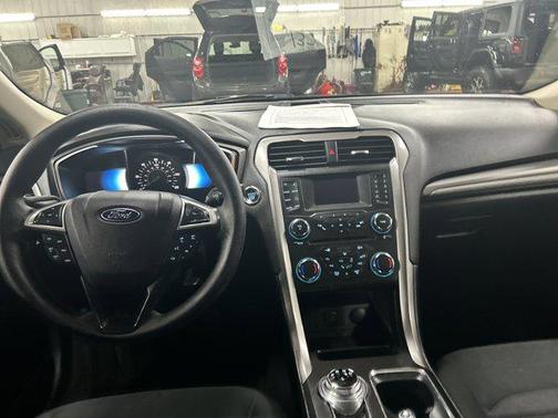 2017 Ford Fusion Hybrid SE