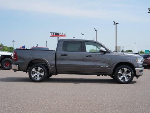 Granite Crystal Metallic Clearcoat 2019 RAM 1500 Laramie