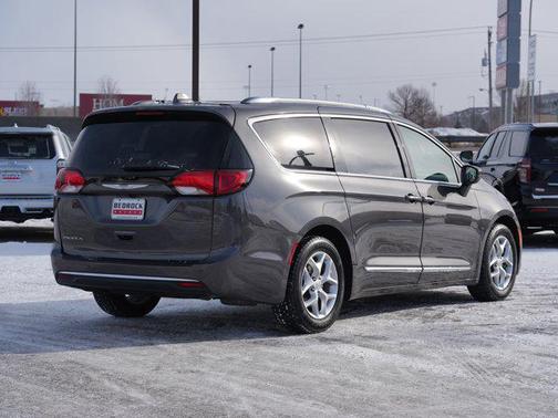 2018 Chrysler Pacifica Touring-L