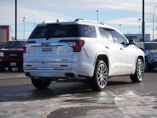 2020 GMC Acadia Denali