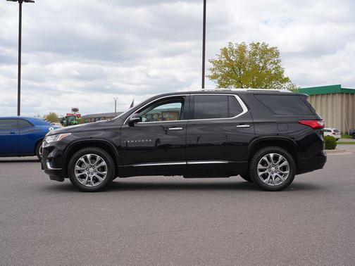 Mosaic Black Metallic 2019 Chevrolet Traverse Premier