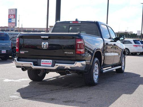 Diamond Black Crystal Pearlcoat 2019 RAM 1500 Laramie
