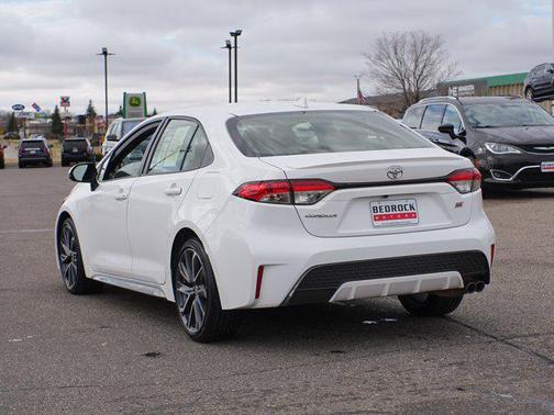 White 2022 Toyota Corolla SE