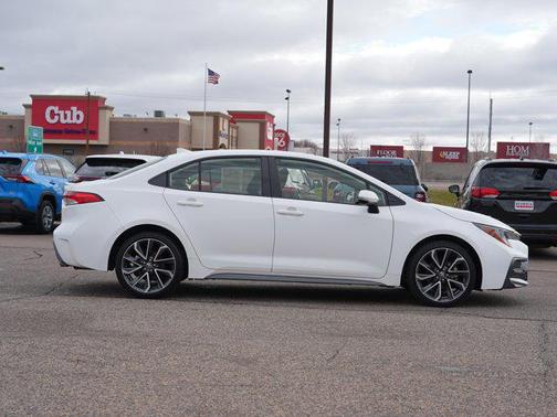 White 2022 Toyota Corolla SE