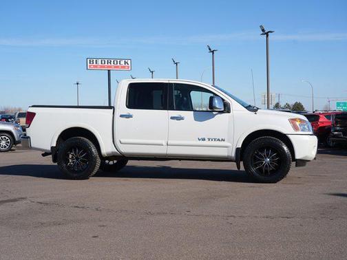 2015 Nissan Titan SL