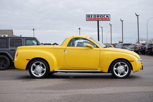 2004 Chevrolet SSR LS