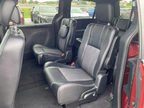 2015 Chrysler Town & Country S
