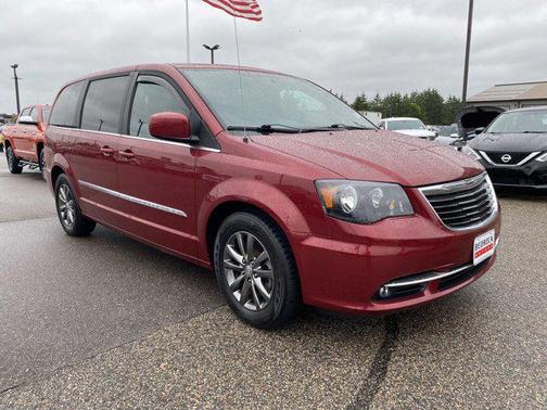 2015 Chrysler Town & Country S