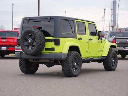 Hypergreen Clearcoat 2016 Jeep Wrangler Unlimited Sahara