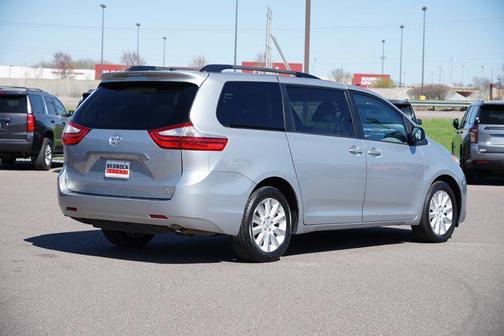 2015 Toyota Sienna LE