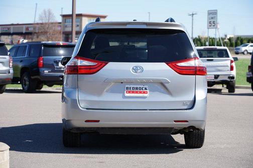 2015 Toyota Sienna LE