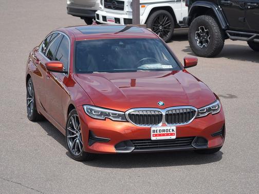 Sunset Orange Metallic 2021 BMW 330 330i
