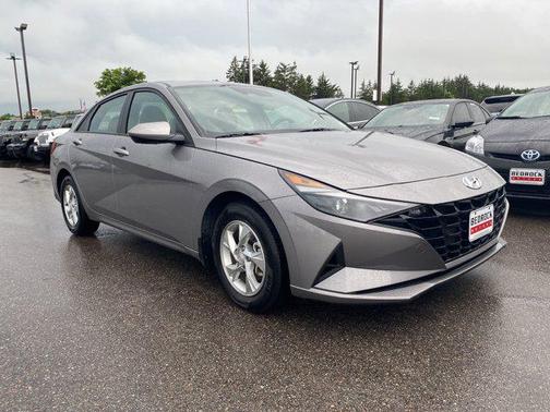 2023 Hyundai ELANTRA SE
