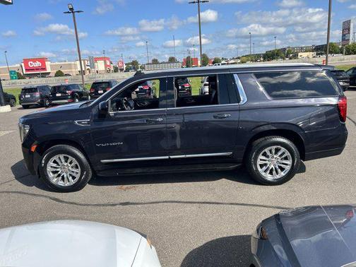 2023 GMC Yukon XL SLT