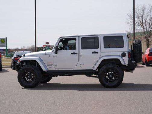 2012 Jeep Wrangler Unlimited Sahara