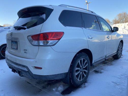 2014 Nissan Pathfinder SL