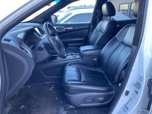 2014 Nissan Pathfinder SL