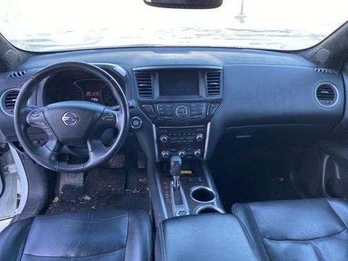 2014 Nissan Pathfinder SL