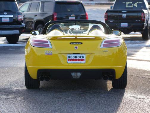 2007 Saturn Sky Red Line