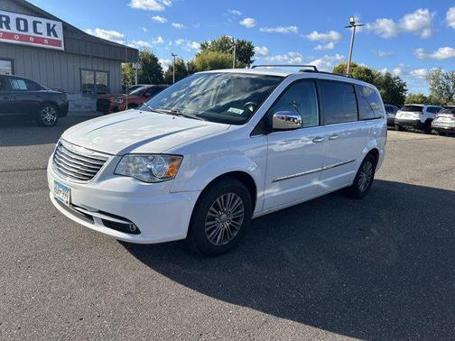 2014 Chrysler Town & Country Touring-L
