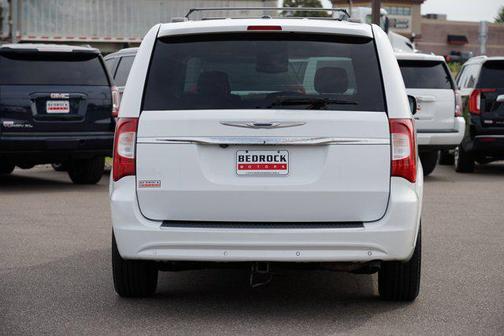 2014 Chrysler Town & Country Touring-L